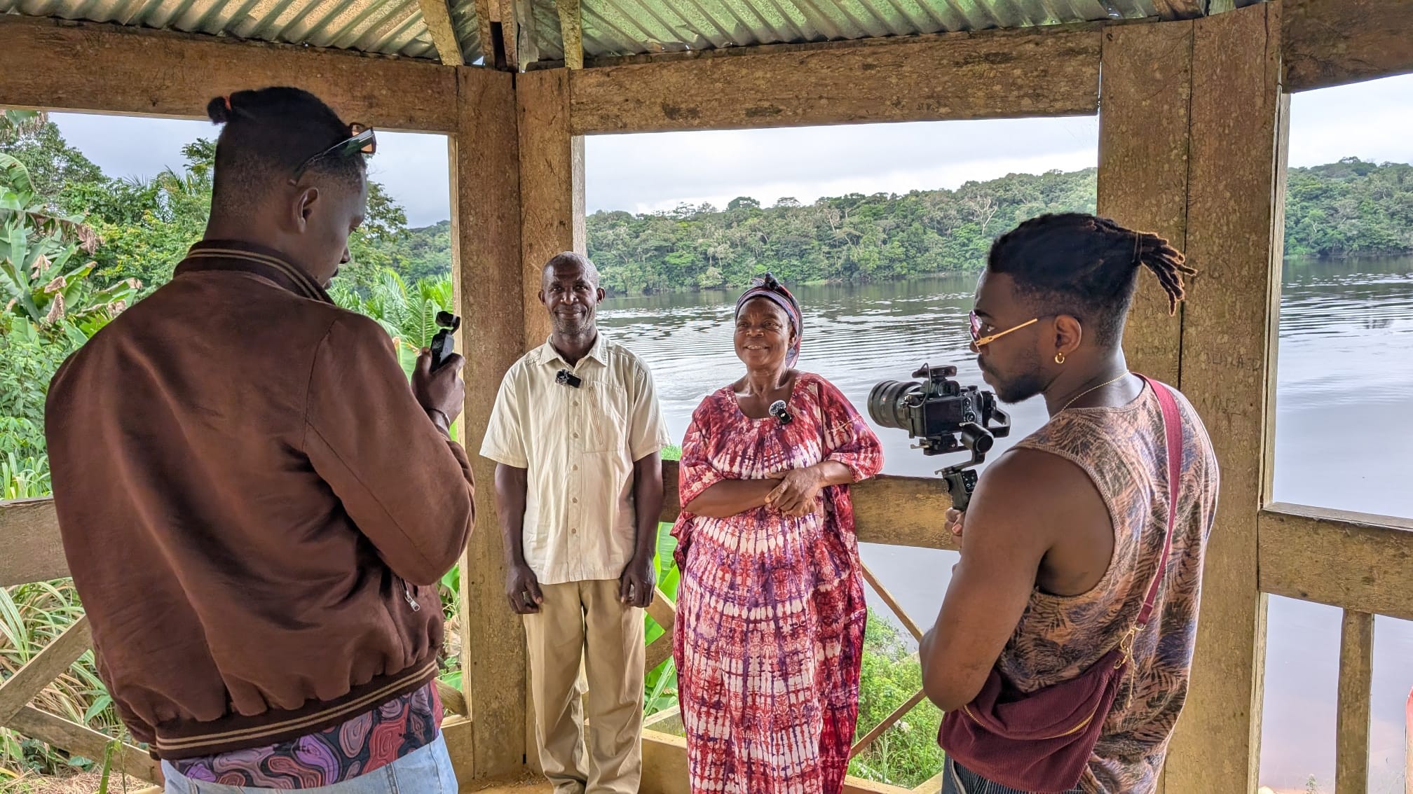 Interview de la Cheffe du village Ebessi & Tsibelong et son adjoint pour la production du documentaire