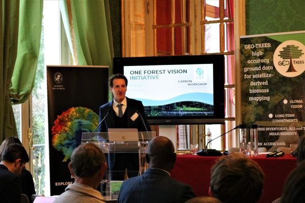 Photo taken of Laurent Durieux at his presentation
