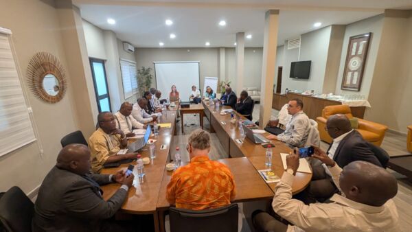 R&eacute;union scientifique &agrave; l&rsquo;h&ocirc;tel Hippocampe d&eacute;di&eacute;e au lancement op&eacute;rationnel d&rsquo;OFVi en RDC et au renforcement de la coh&eacute;rence scientifique Congo-RDC.