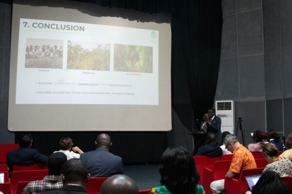 Pr&eacute;sentation des projets de th&egrave;ses par les doctorants et leurs encadrants